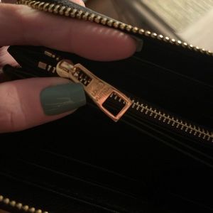 Louis Vuitton Empriente black leather zippy wallet